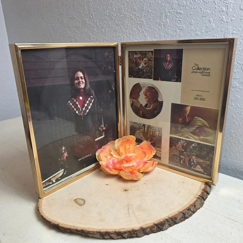 CLEARANCE 💲6️⃣Vintage Intercraft Gold Double Hinged Photo Frame The Collection